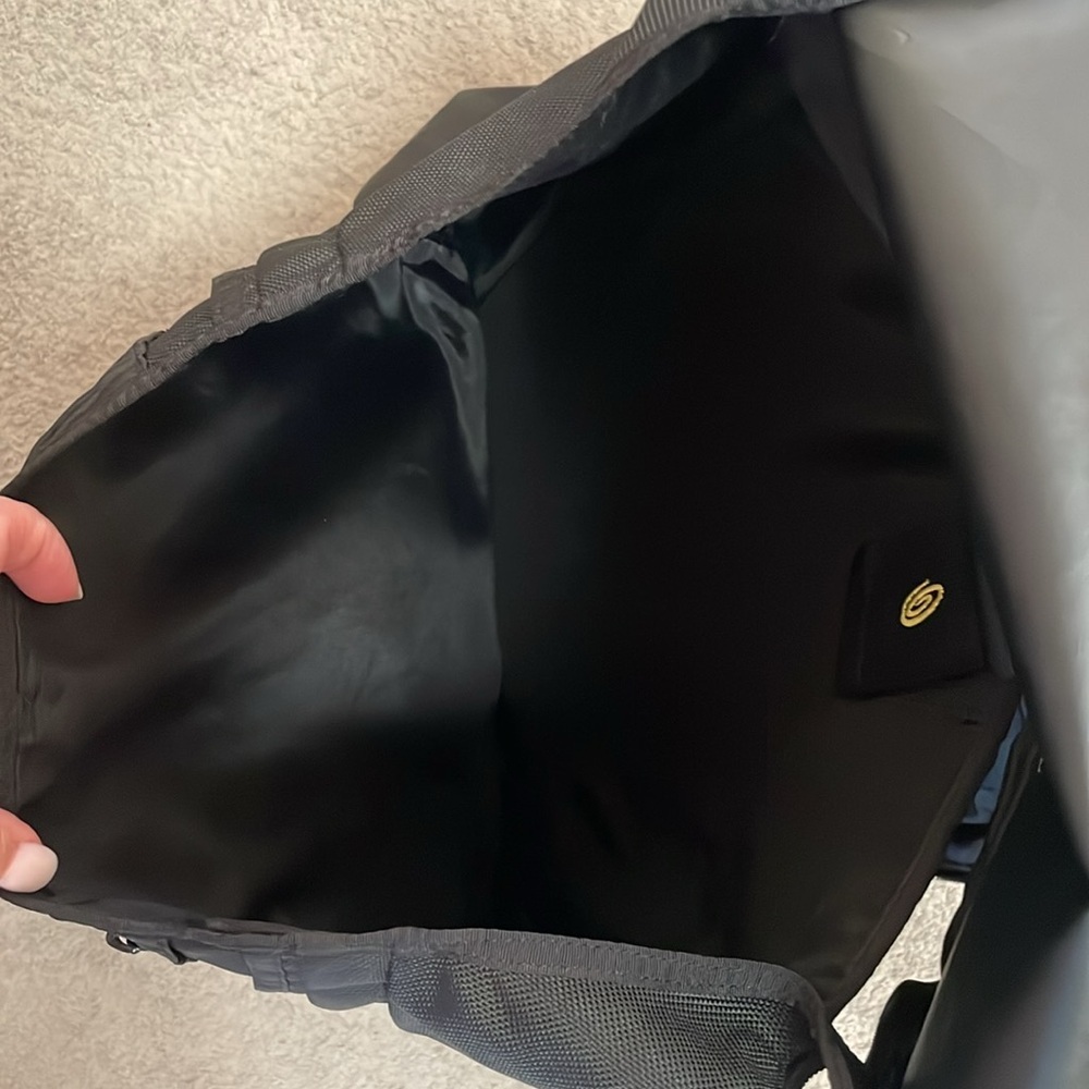 GC Timbuk2 Swig Urban Laptop Backpack - Black / Green - Picture 8 of 8